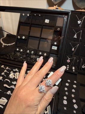 Elegant White Moissanite Cluster Ring - Women Jewelry